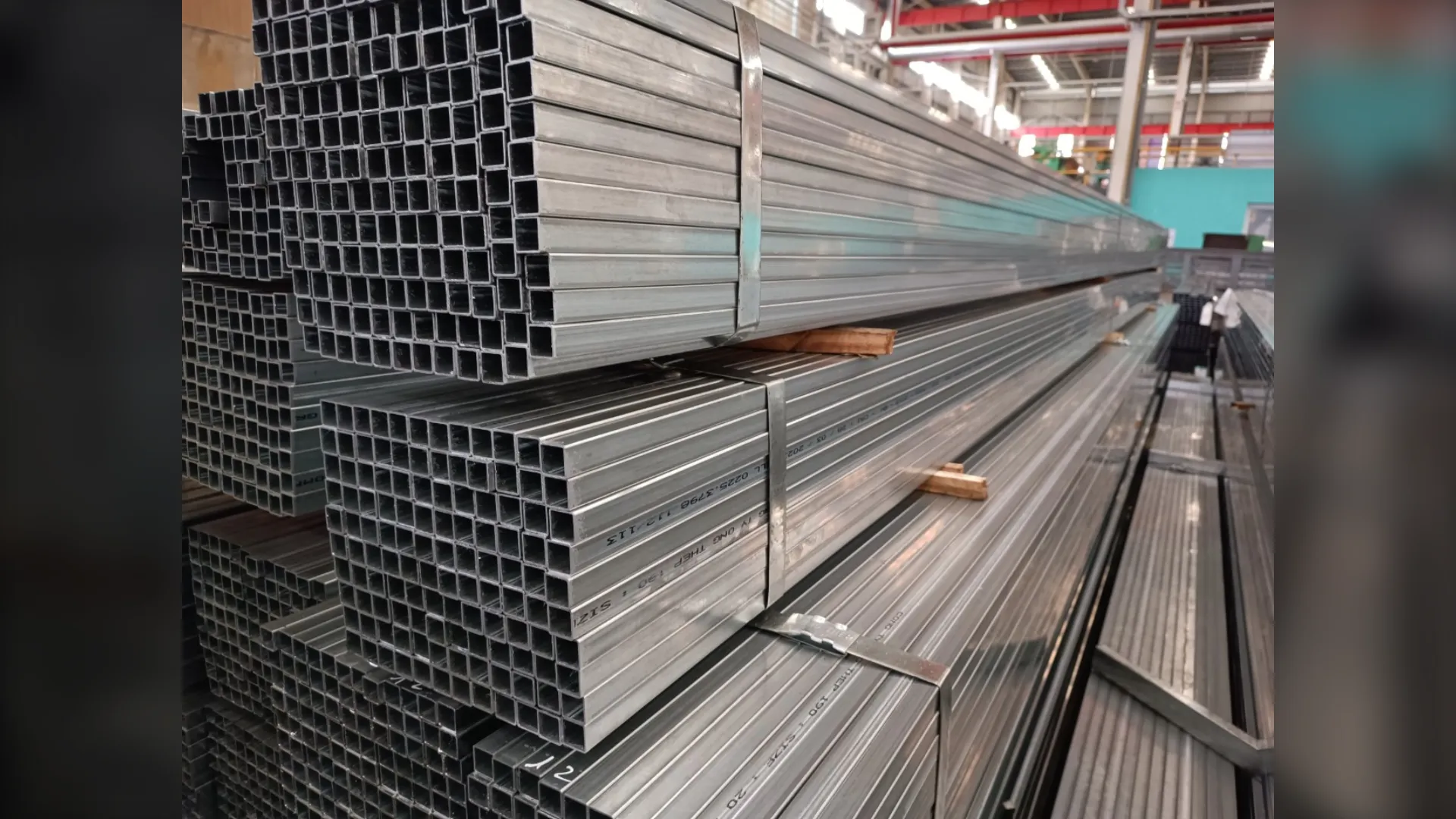 Vật Liệu Xây Dựng Tại Huế – Tôn, Thép, Panel