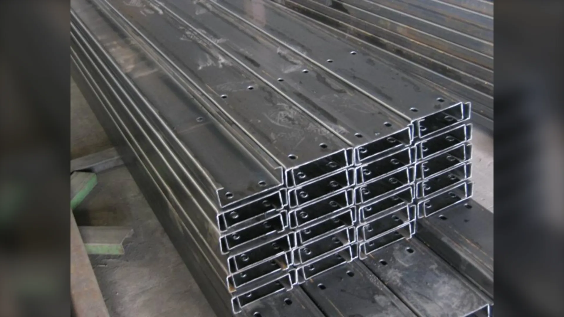 Vật Liệu Xây Dựng Tại Huế – Tôn, Thép, Panel